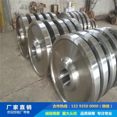 裝取料機(jī)車(chē)輪鍛件